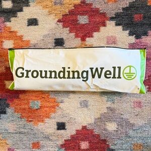 NEW Grounding Mat with Charging cord and storage bag